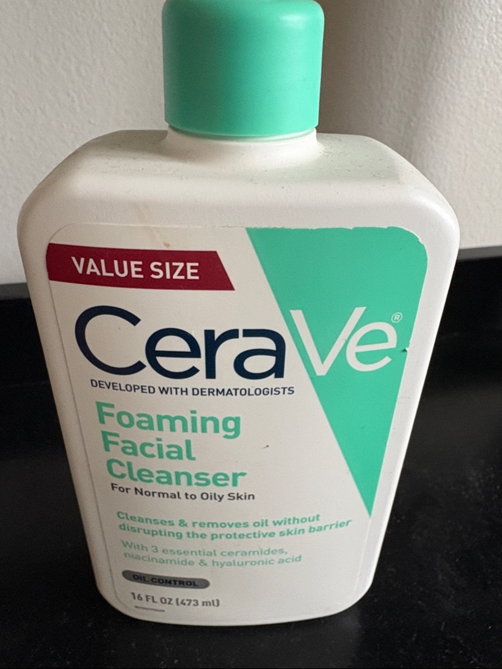 CeraVe Foaming Facial Cleanser — Mint and White Bottle